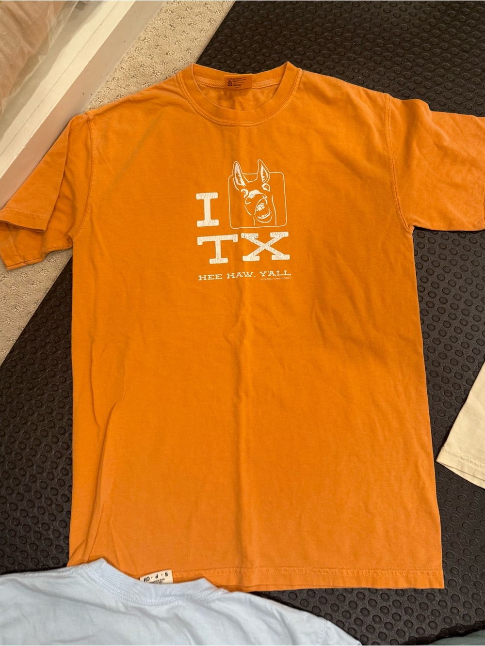 8 SOUTHERN Tees! Adult smalls - Picture 6 of 11